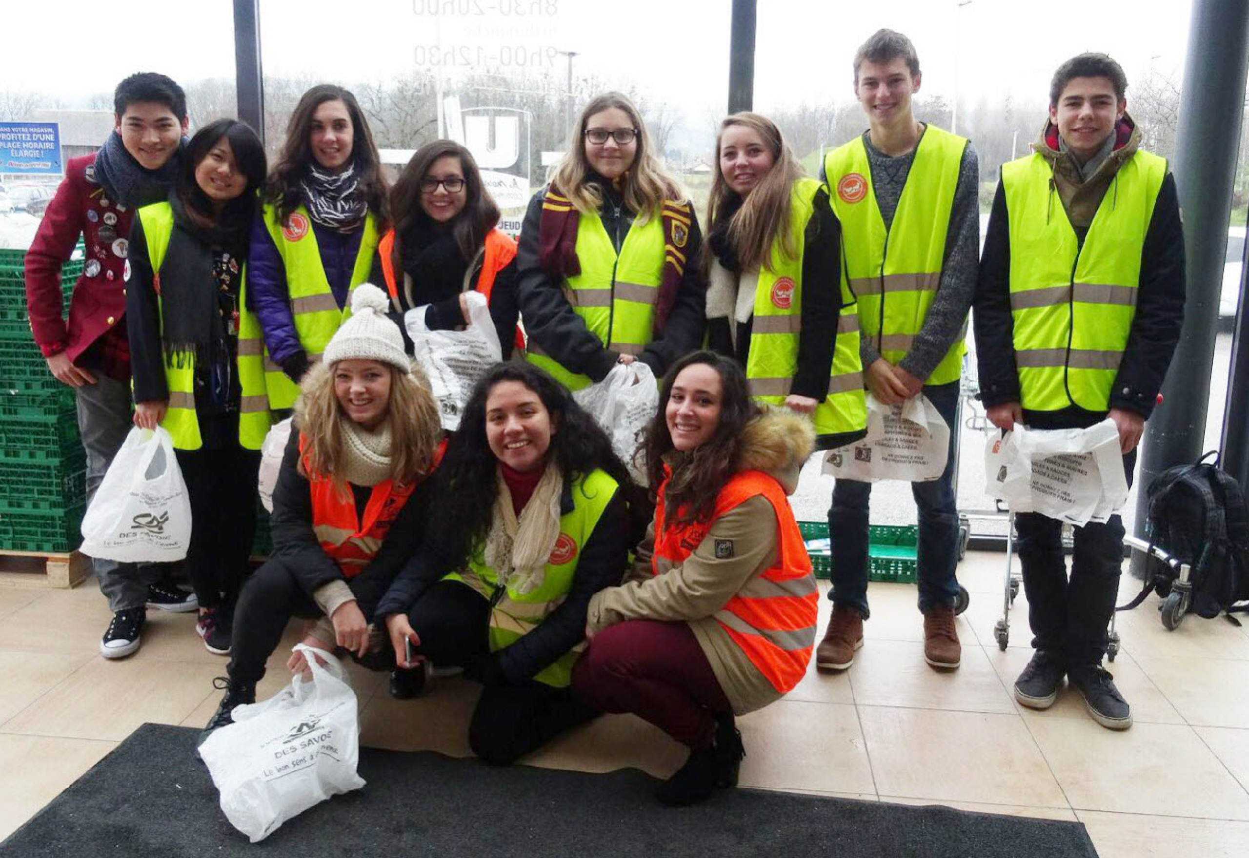 Collectes de dons par les étudiants de Kléa Académy à Clermont l'Hérault